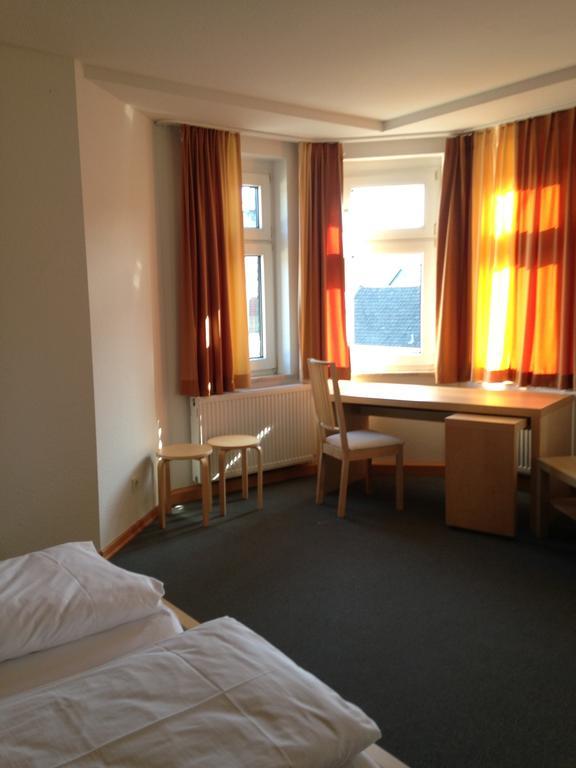 Hotel Oldenburger Hof Birkenfeld  Rom bilde